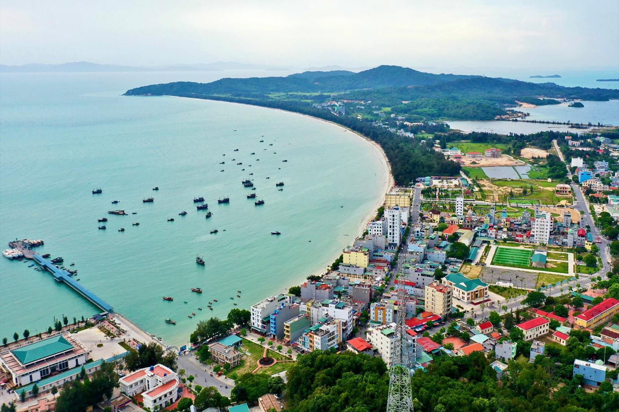 Thanh Mang Hotel Куанг Нин Екстериор снимка